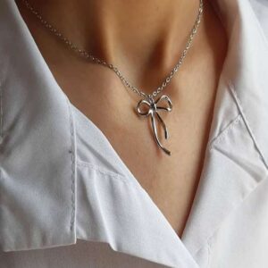 گردنبند پینترستی پاپیون